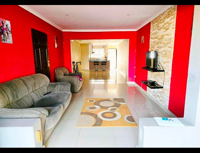 3 BEDROOM COMPLEX FOR SALE IN SHERWOOD